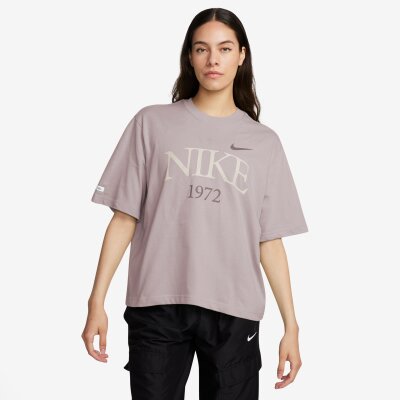 Nike T-Shirt Sportswear WM platinum violet